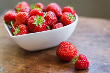 Can Dogs Eat Strawberries?